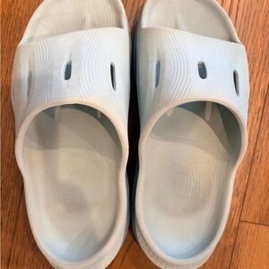 Blue Hoka recovery slides - size M3/W5